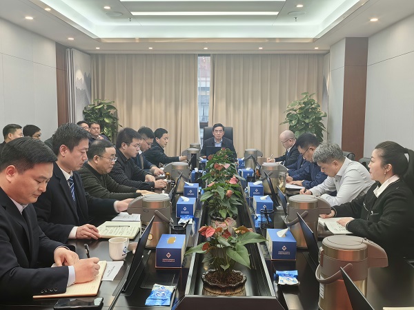 王思軍在省城市更新等三家公司重點(diǎn)工作推進(jìn)會(huì )上強調要以新作風(fēng)、新?lián)?，?shí)現新發(fā)展